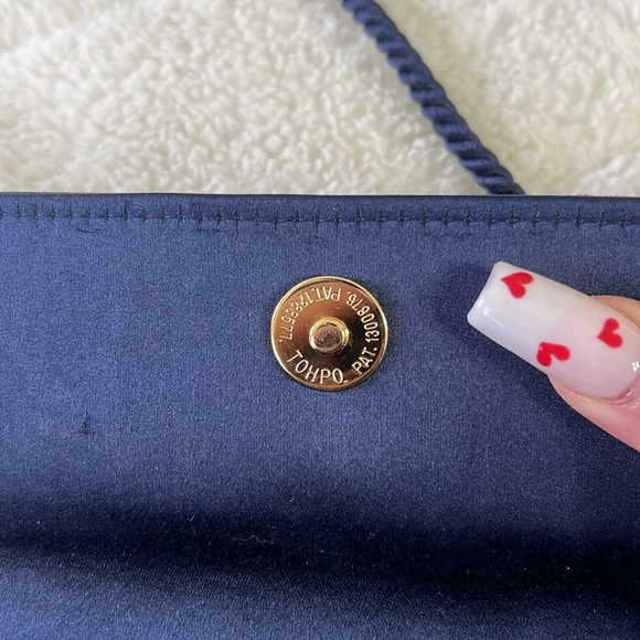 AUTHENTIC BOTTEGA VENETA BAG - Picture 2 of 6